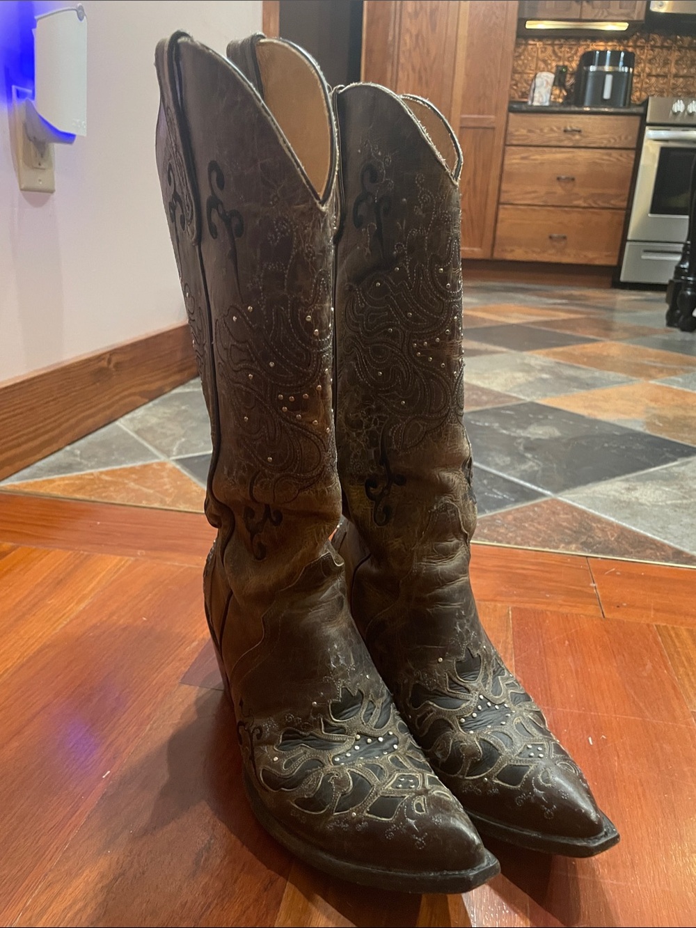 Sterling River Embroidered Brown Western Heeled Boots for Women
